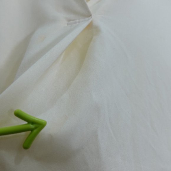 Uniqlo Top Womens Size Medium V‎ Neck Tank Casual Flowy Pleated Yellow Light - Picture 7 of 11